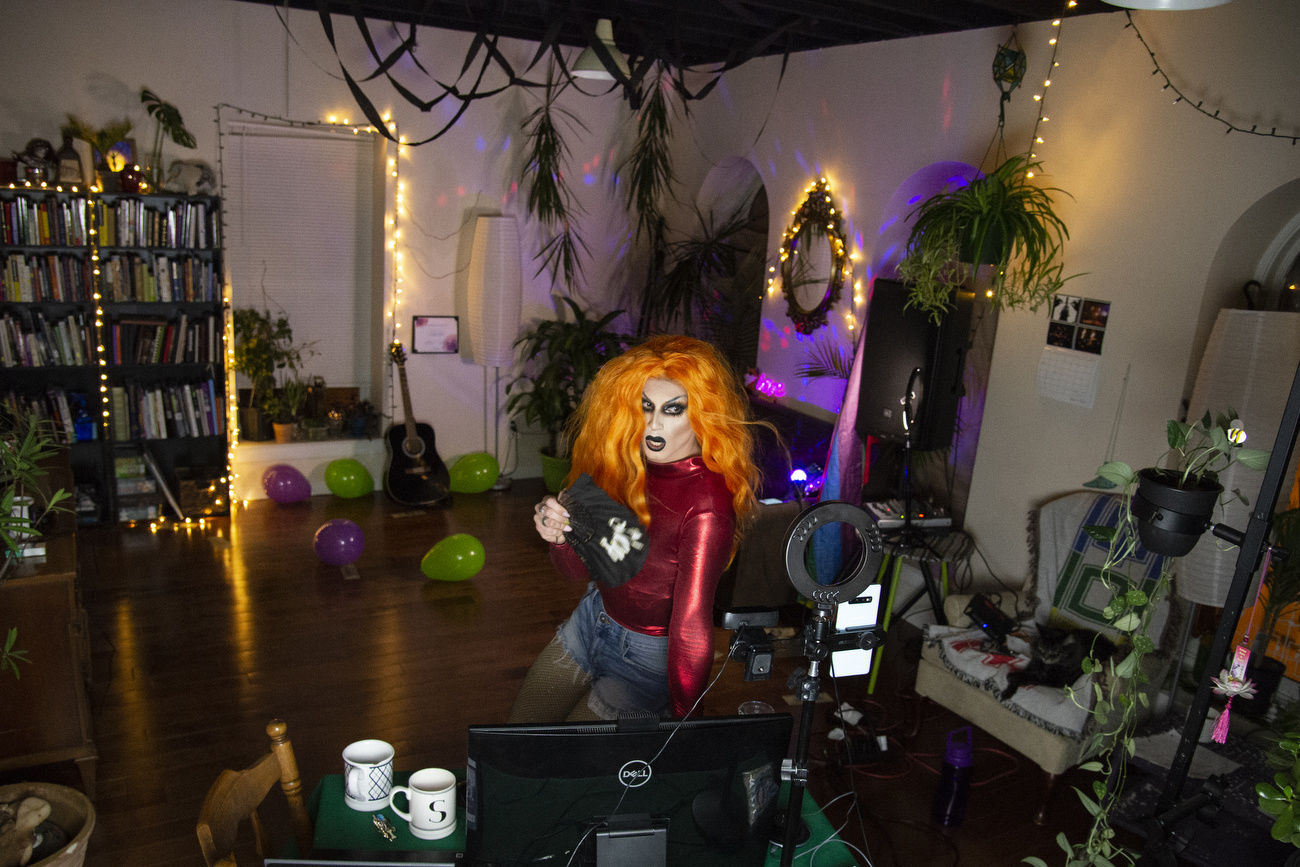 virtual drag game night